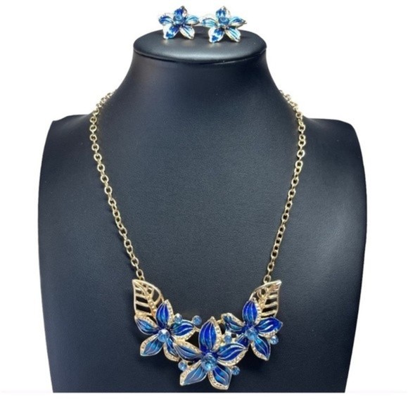 Jewelry - Fashion Jewelry Blue Floral Bling Rhinestone Necklace Earrings Set Unsigned #245